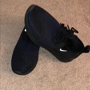 Women’s Nike running shoes